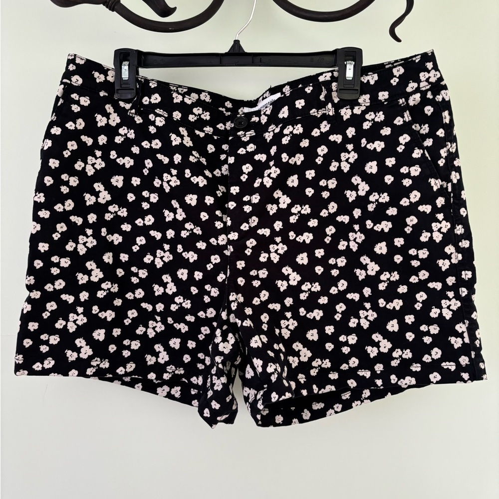 Amazon Essentials Black and White Floral Bermudas